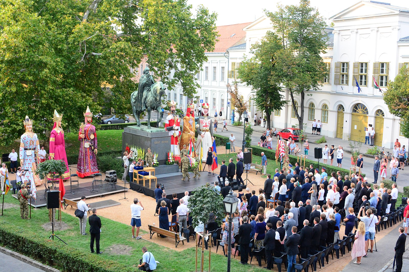 Fehérvári joggal Szent István ünnepén - városi kitüntetéseket adtak át az ünnepi közgyűlésen